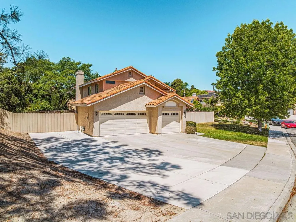844 Rio Claro Oceanside, CA 92057