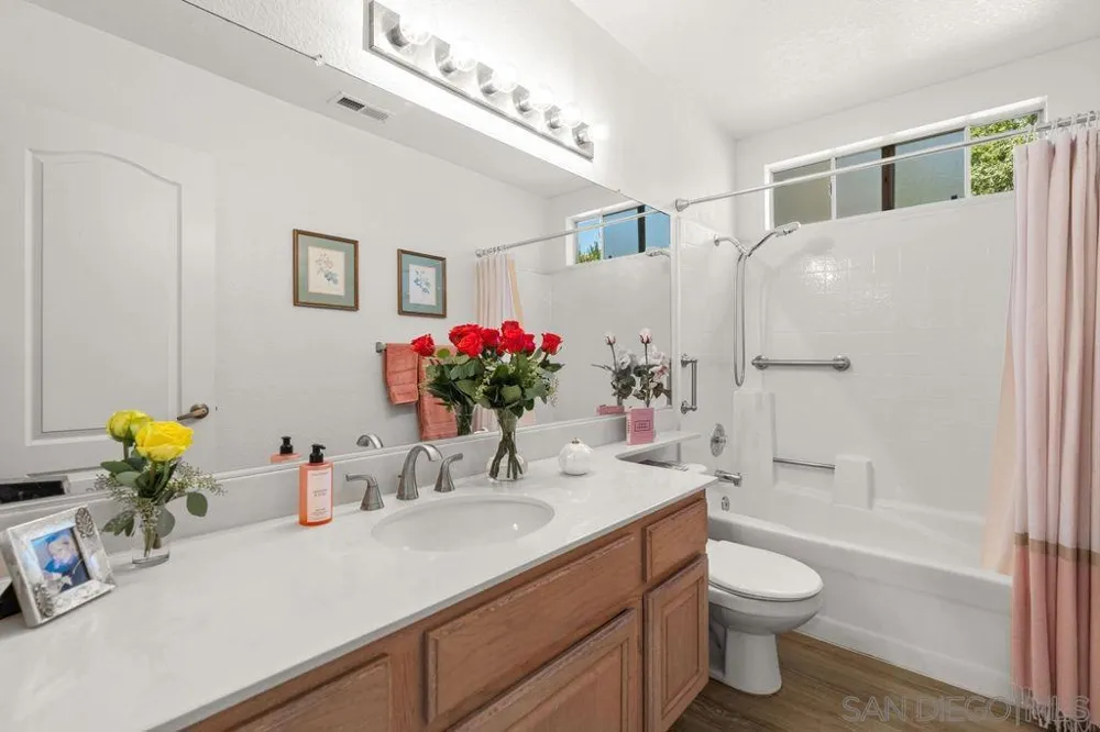 844 Rio Claro Oceanside, CA 92057