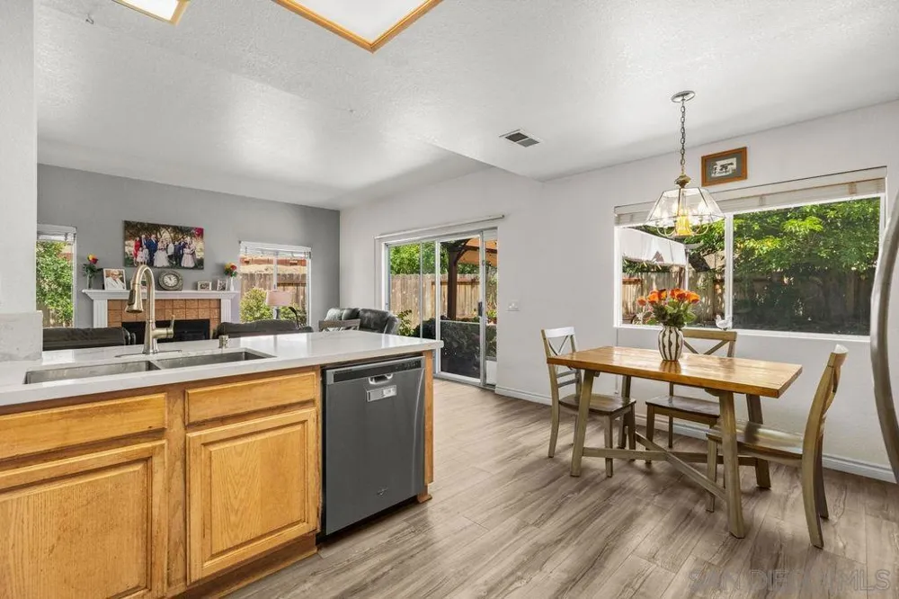 844 Rio Claro Oceanside, CA 92057