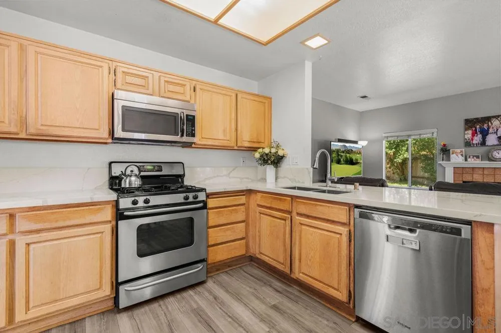 844 Rio Claro Oceanside, CA 92057