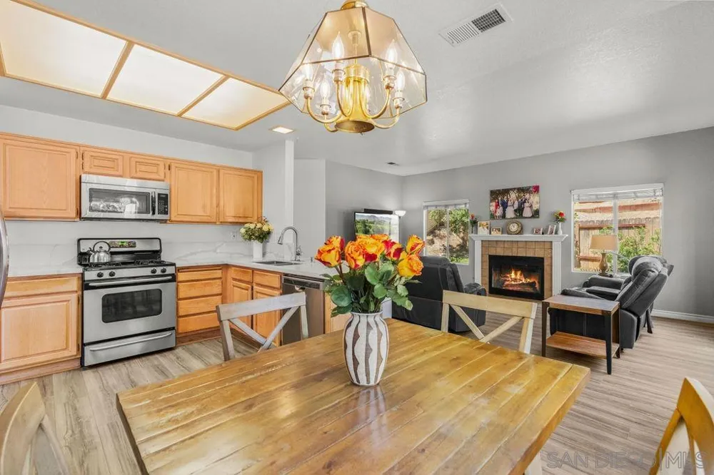 844 Rio Claro Oceanside, CA 92057
