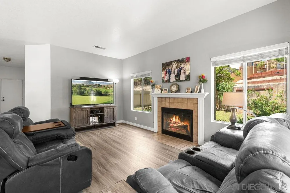 844 Rio Claro Oceanside, CA 92057