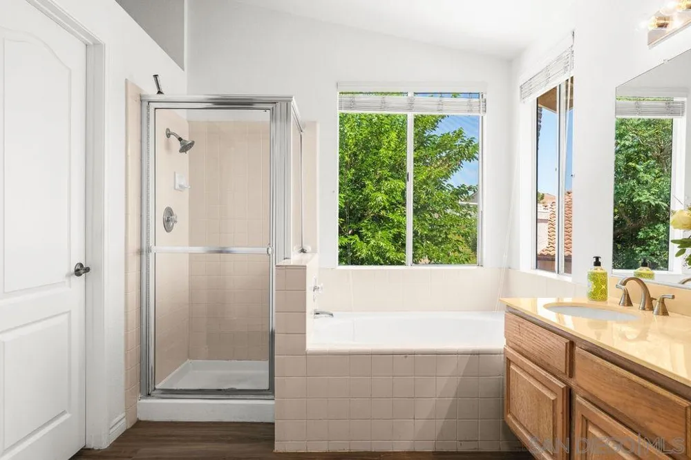 844 Rio Claro Oceanside, CA 92057