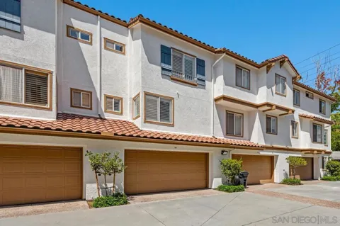 10242 Wateridge Cir #197