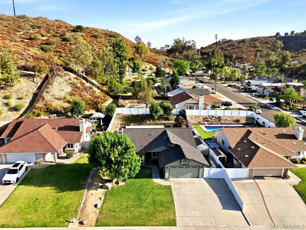 13457 Sohail Street Lakeside, CA 92040
