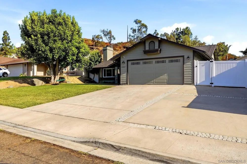 13457 Sohail Street Lakeside, CA 92040