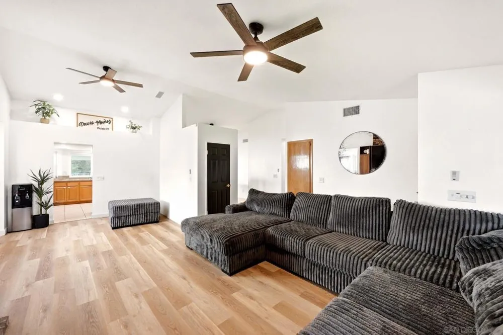 13457 Sohail Street Lakeside, CA 92040