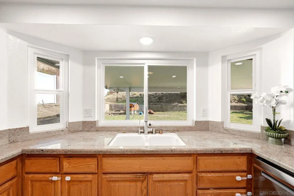 13457 Sohail Street Lakeside, CA 92040