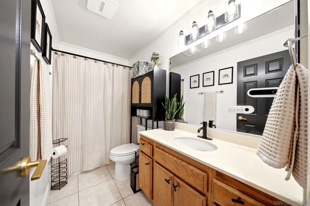 13457 Sohail Street Lakeside, CA 92040