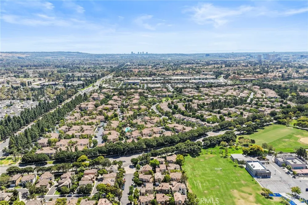 43 Del Carlo Irvine, CA 92606
