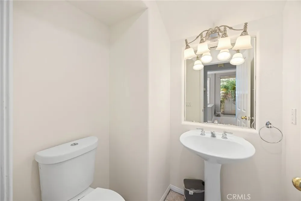 43 Del Carlo Irvine, CA 92606