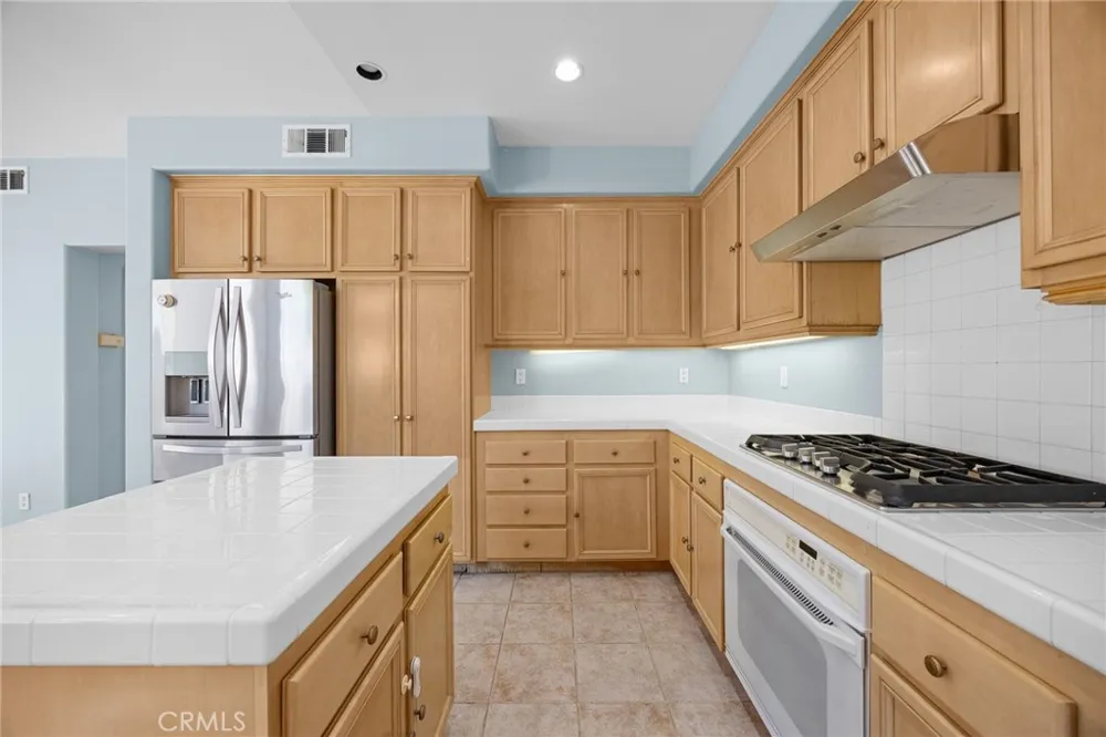 43 Del Carlo Irvine, CA 92606