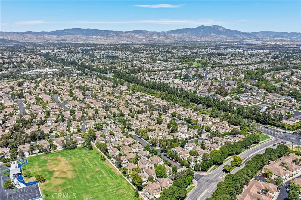 43 Del Carlo Irvine, CA 92606