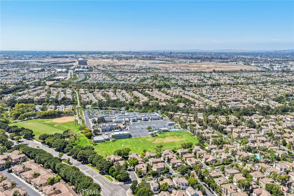 43 Del Carlo Irvine, CA 92606