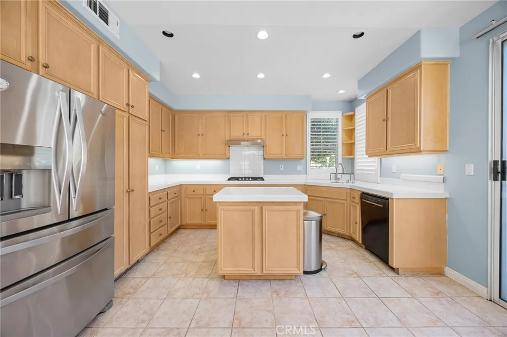43 Del Carlo Irvine, CA 92606