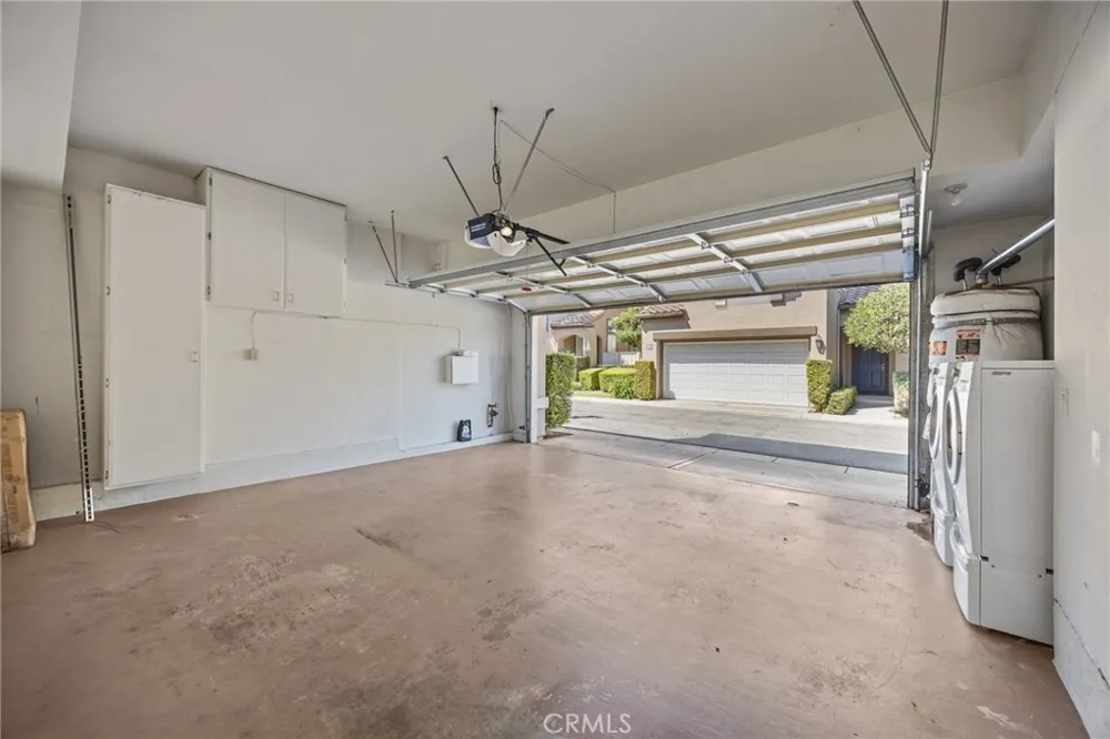 43 Del Carlo Irvine, CA 92606