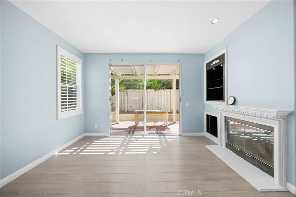 43 Del Carlo Irvine, CA 92606