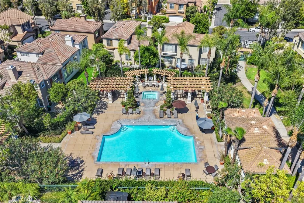 43 Del Carlo Irvine, CA 92606