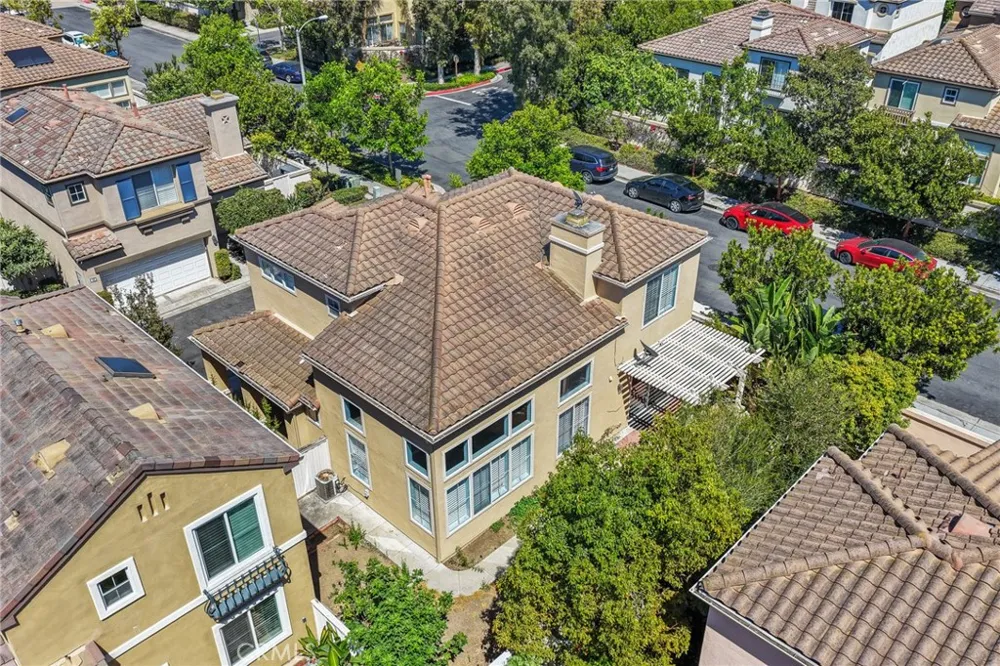 43 Del Carlo Irvine, CA 92606