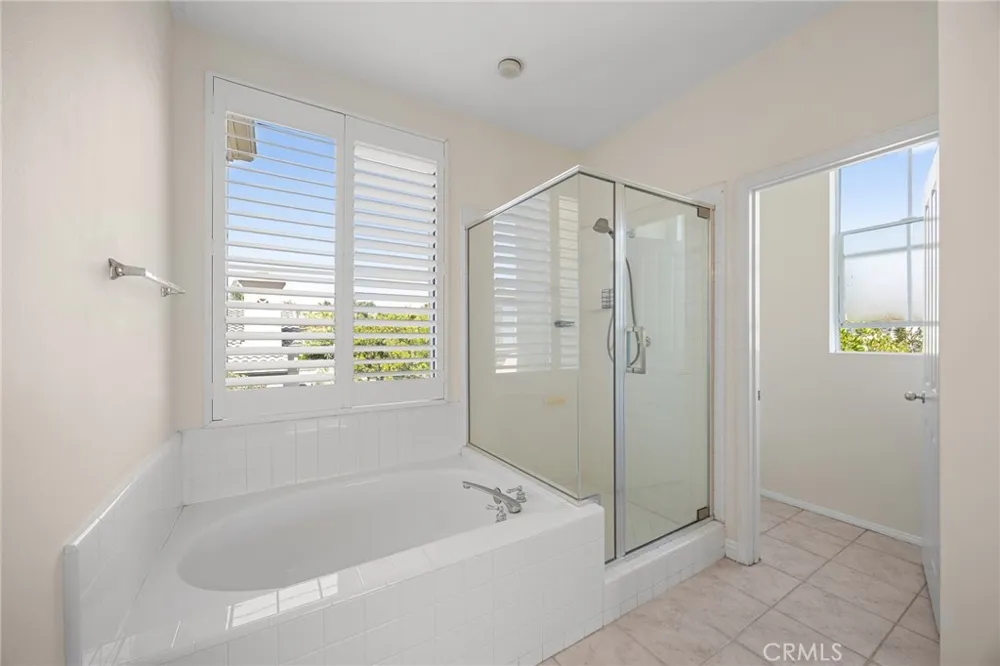 43 Del Carlo Irvine, CA 92606