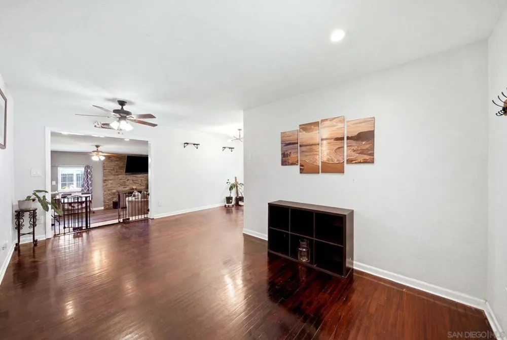 8852 Railroad Ave Santee, CA 92071