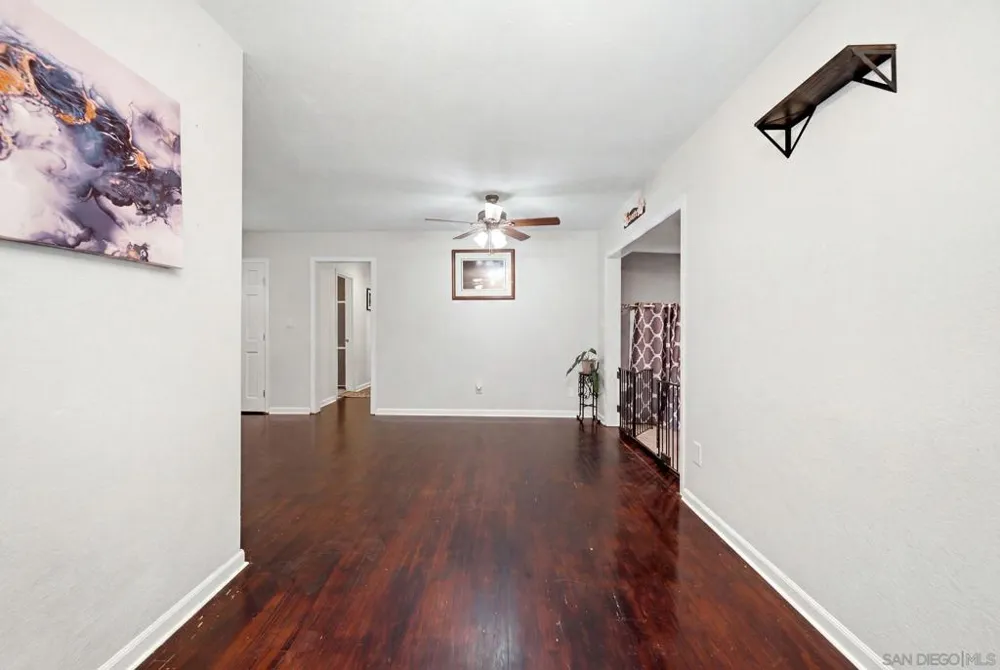 8852 Railroad Ave Santee, CA 92071