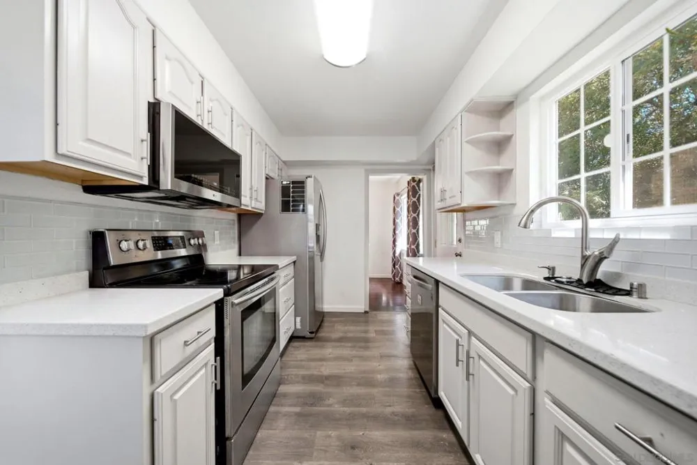 8852 Railroad Ave Santee, CA 92071