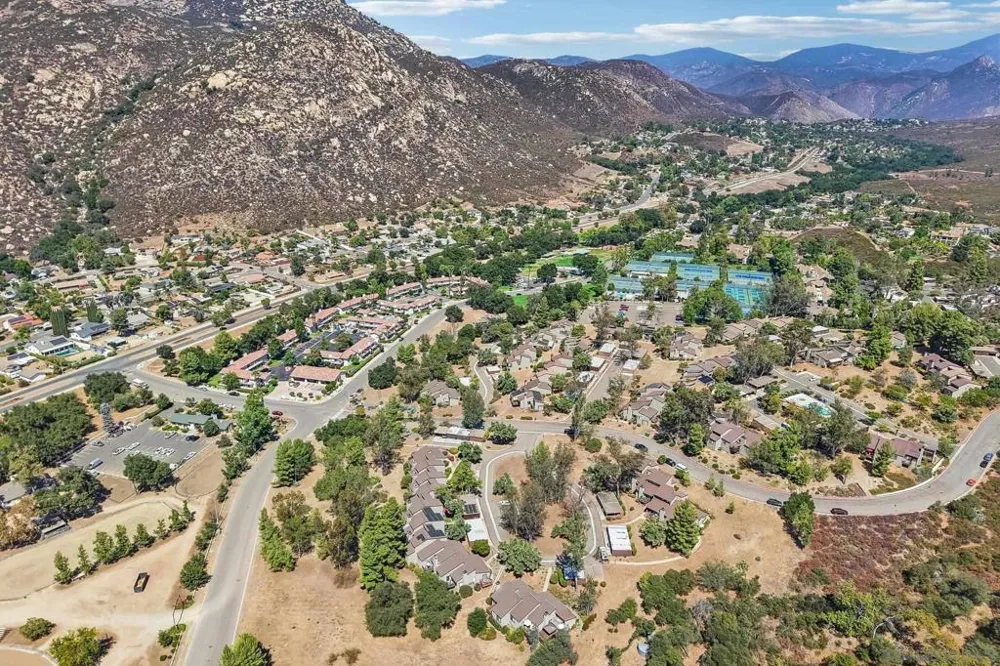 15834 Davis Cup Ln Ramona, CA 92065