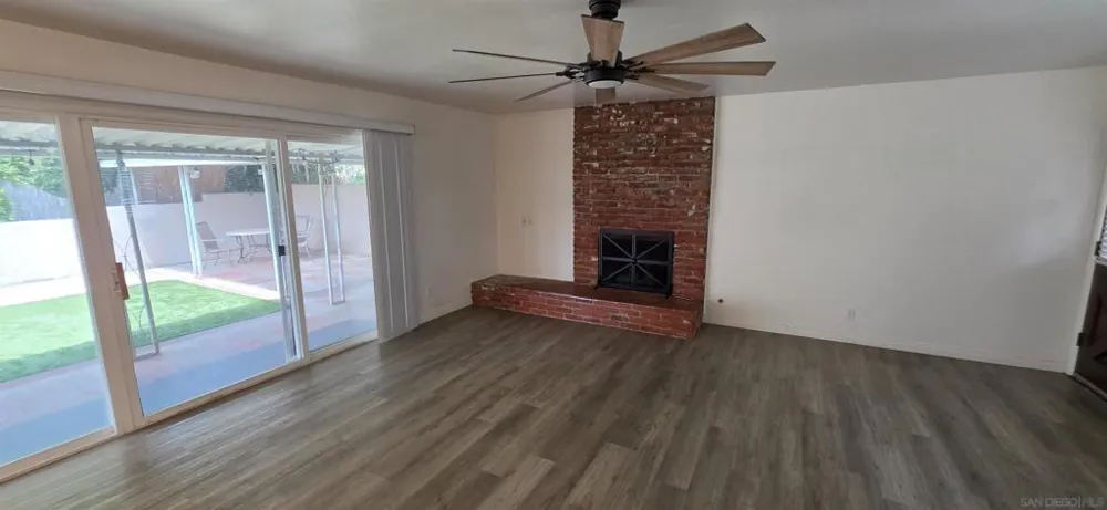 7060 Glenroy St San Diego, CA 92120