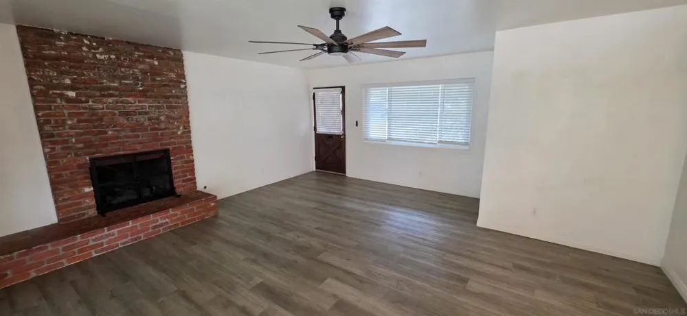 7060 Glenroy St San Diego, CA 92120