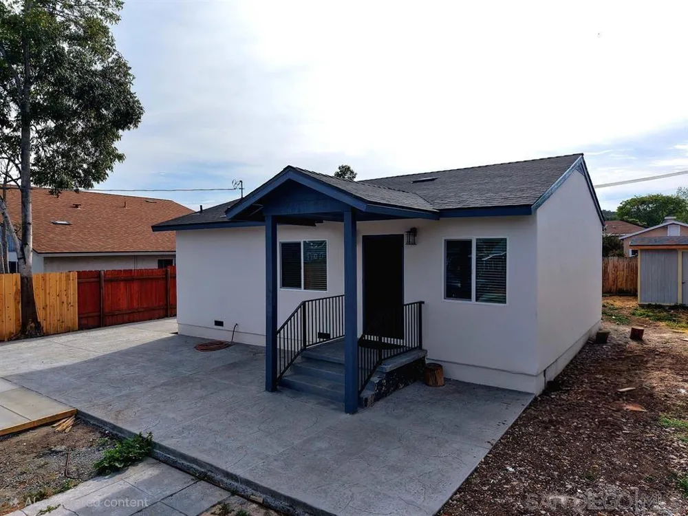 8836 Valencia st Spring Valley, CA 91977