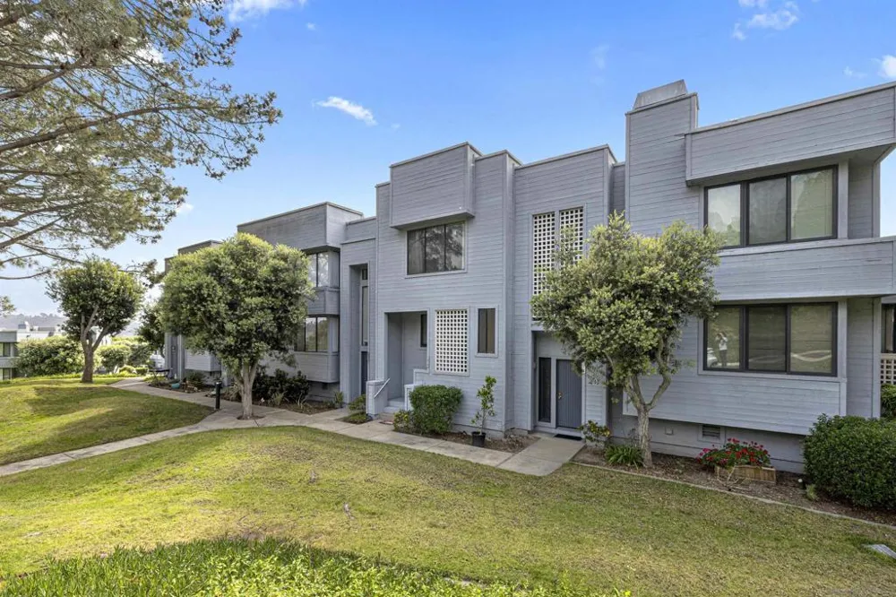 814 AMERICA WAY Del Mar, CA 92014