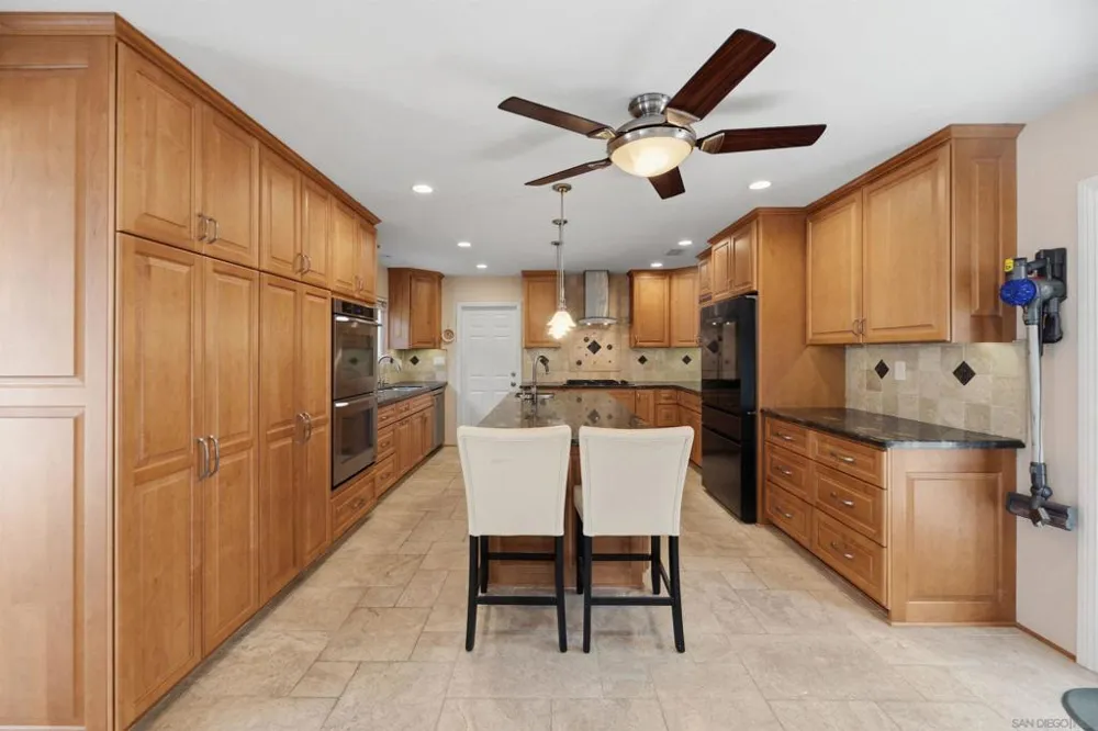 5162 Catoctin Dr San Diego, CA 92115