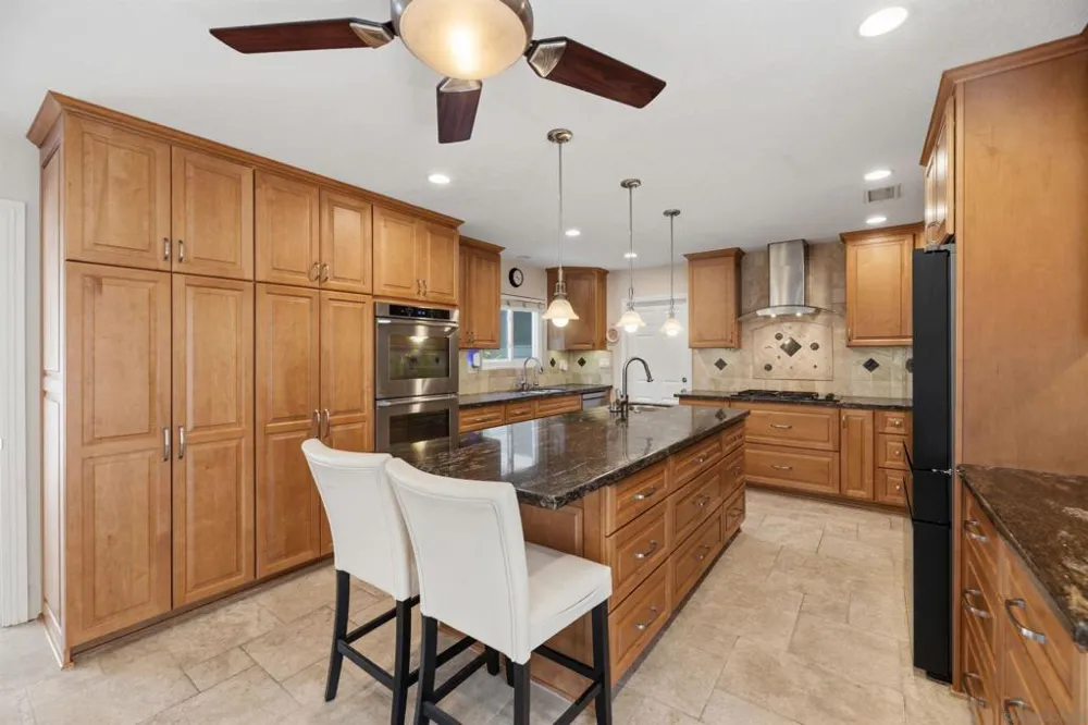 5162 Catoctin Dr San Diego, CA 92115