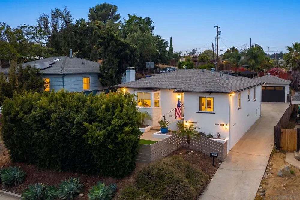 4138 Massachusetts La Mesa, CA 91941