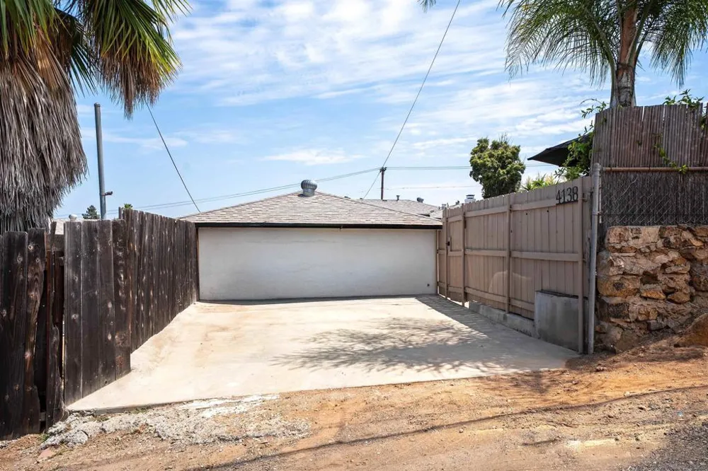 4138 Massachusetts La Mesa, CA 91941