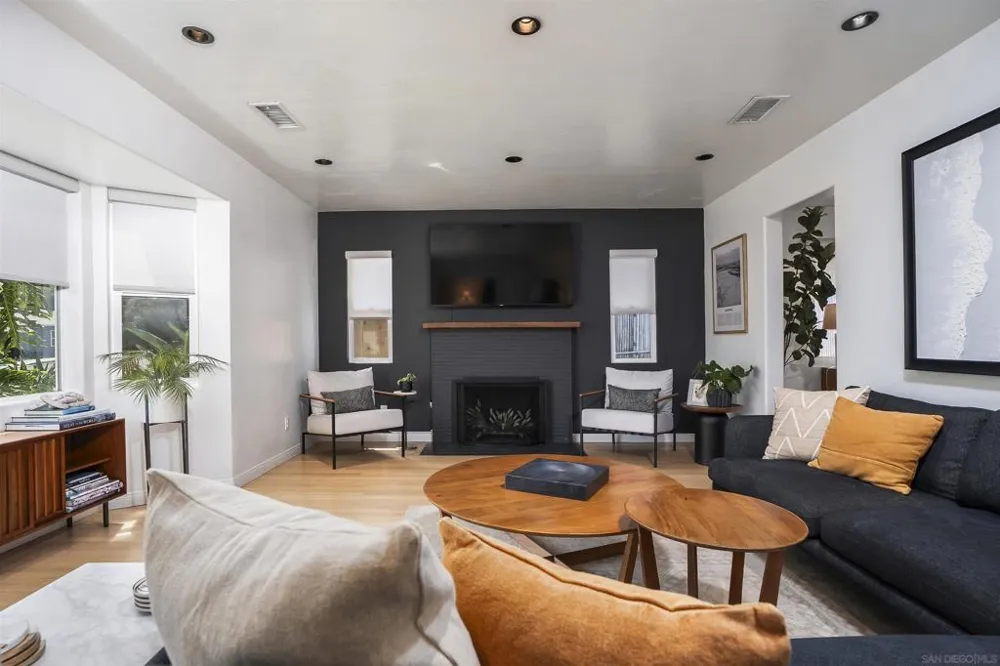 4138 Massachusetts La Mesa, CA 91941