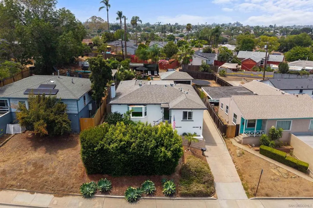 4138 Massachusetts La Mesa, CA 91941