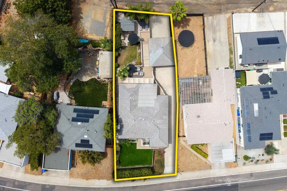 4138 Massachusetts La Mesa, CA 91941