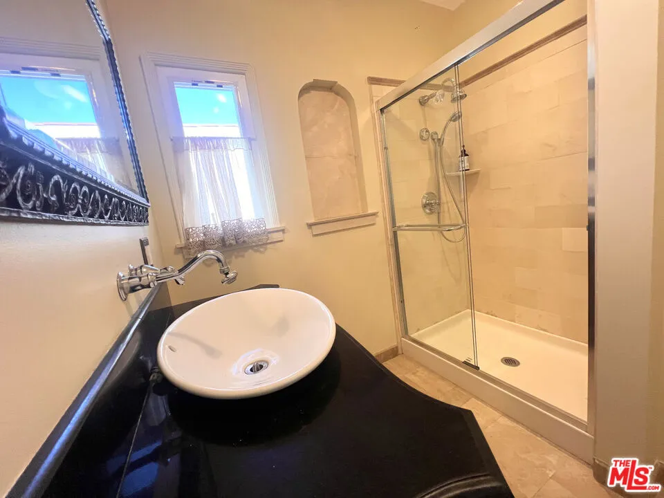 2652 S Bedford Street Los Angeles, CA 90034