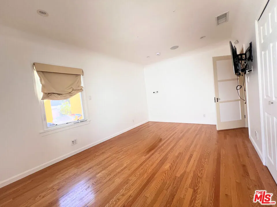 2652 S Bedford Street Los Angeles, CA 90034