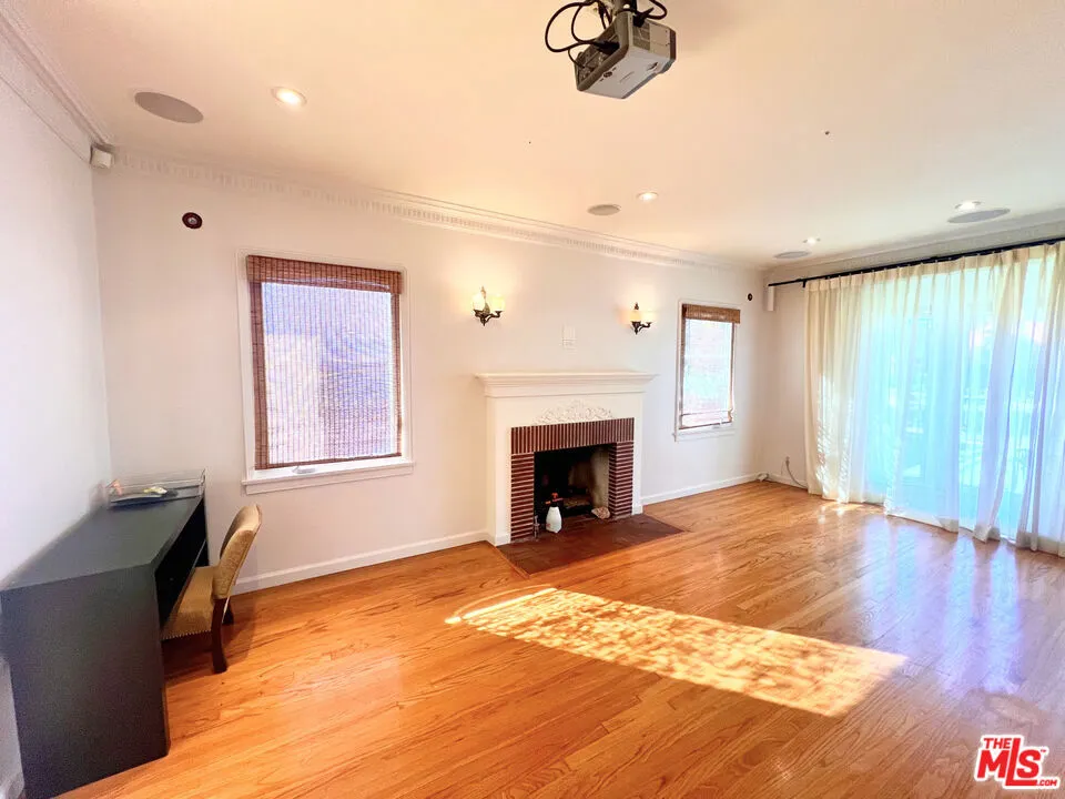 2652 S Bedford Street Los Angeles, CA 90034