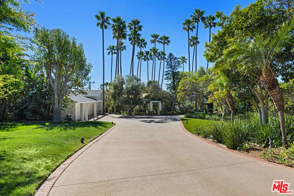 33800 Pacific Coast Highway Malibu, CA 90265