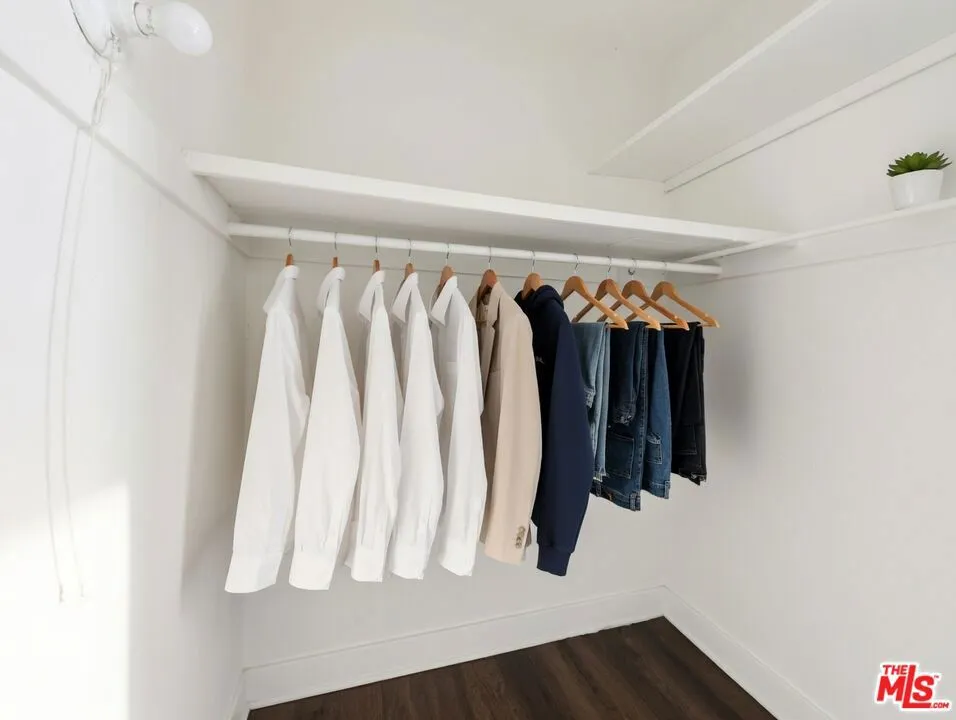 2611 W Orchard Avenue #2609 Los Angeles, CA 90007