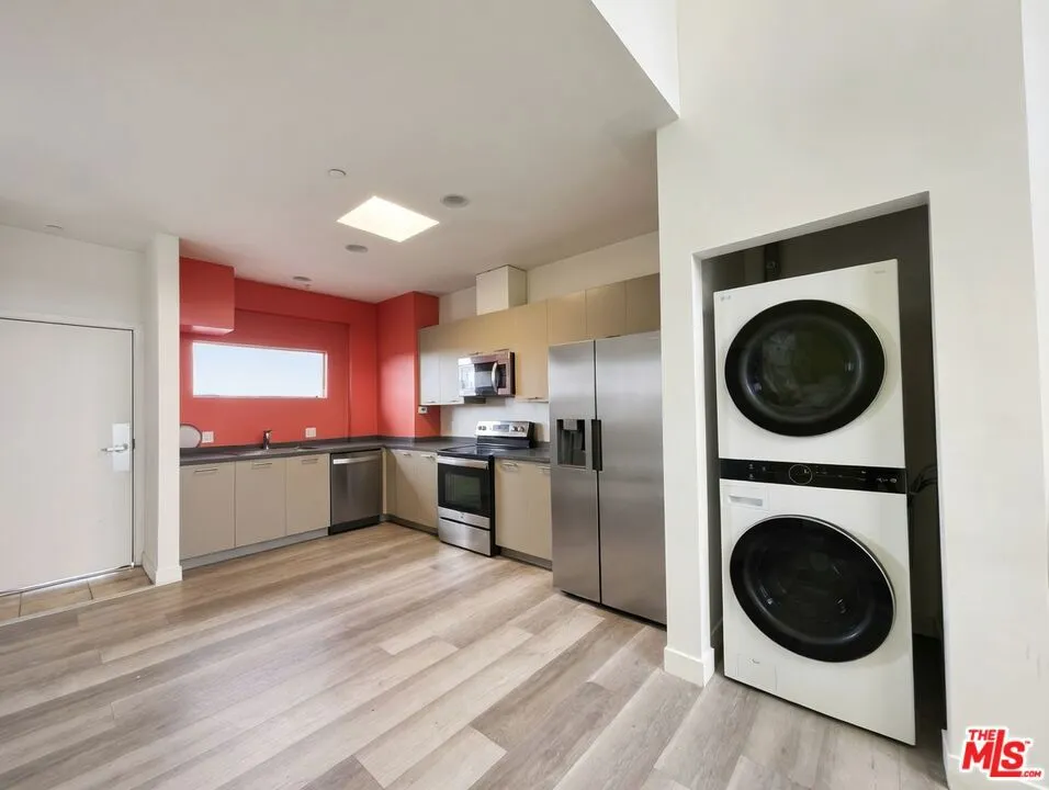1188 W 36th Place #5 Los Angeles, CA 90007