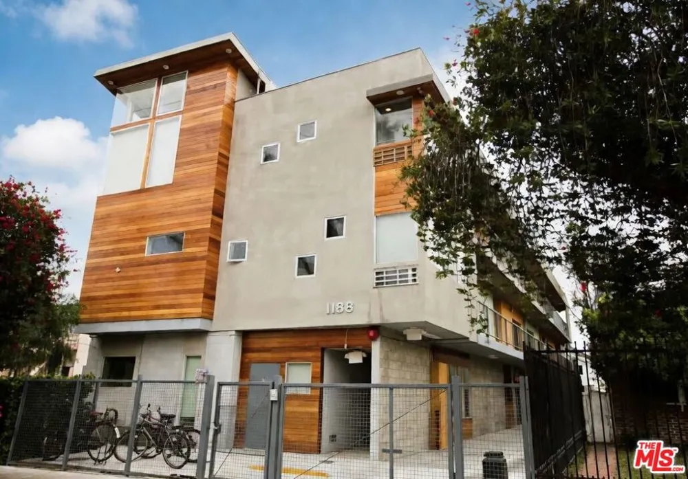 1188 W 36th Place #5 Los Angeles, CA 90007