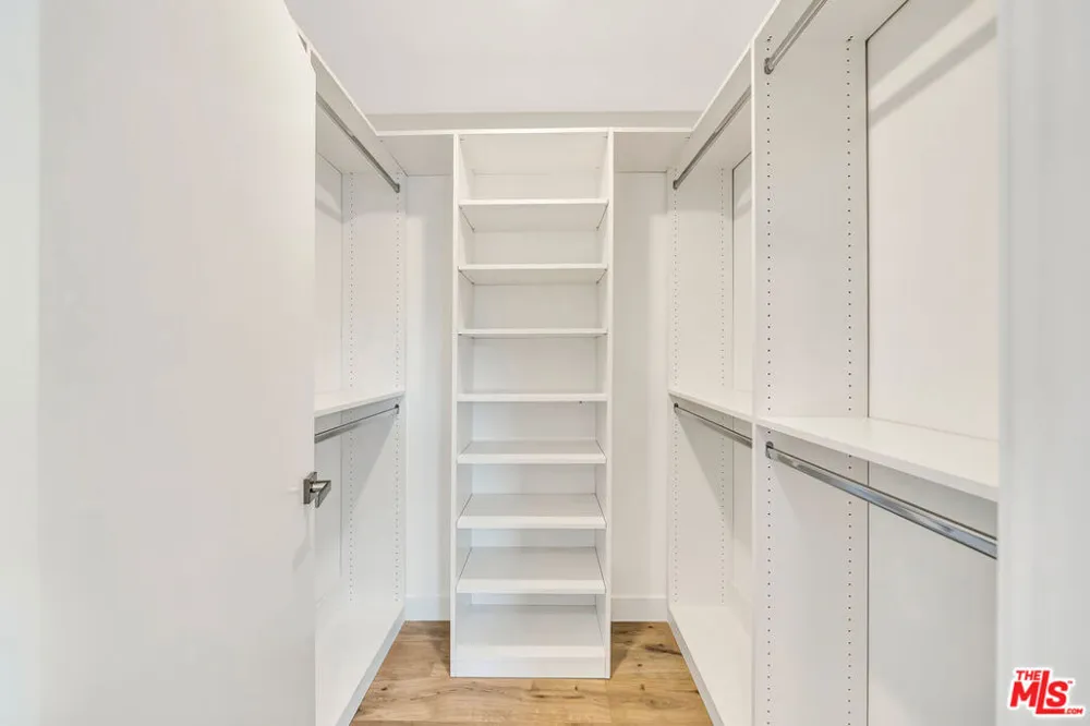 1584 W 37th Street #Room 3 Los Angeles, CA 90018