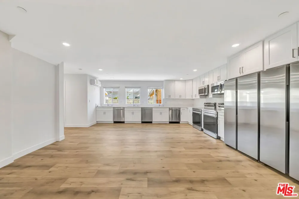 1584 W 37th Street #Room 3 Los Angeles, CA 90018