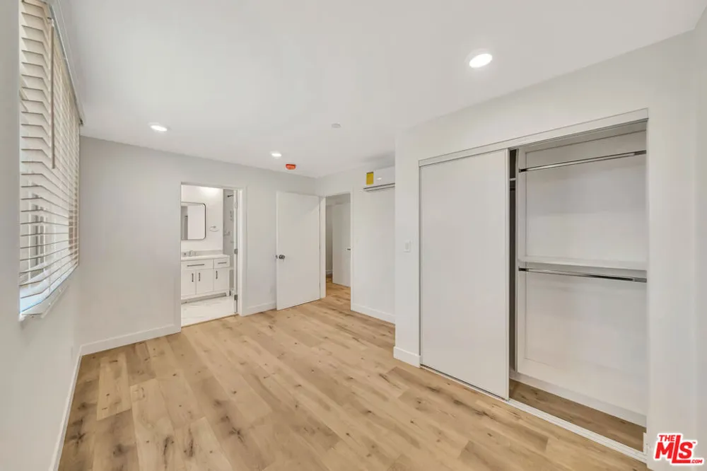 1584 W 37th Street #Room 3 Los Angeles, CA 90018