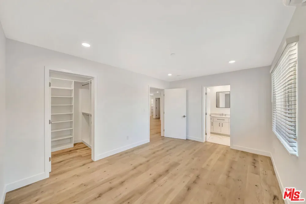 1584 W 37th Street #Room 3 Los Angeles, CA 90018